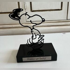 Hallmark Peanuts Happy-go-Lucky Snoopy Metal Figurine Desk Accessory Collectible
